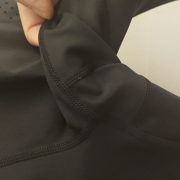 ZELLA Black Cropped Leggings with Perforated Hem and Pockets - Picture 3 of 13